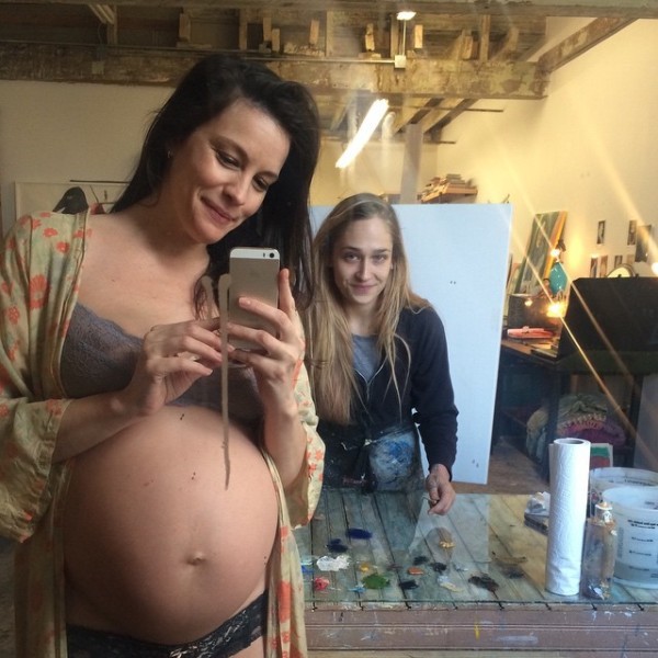 Liv Tyler vo vysokom štádiu tehotenstva, ukázala svoje bruško fanúšikom